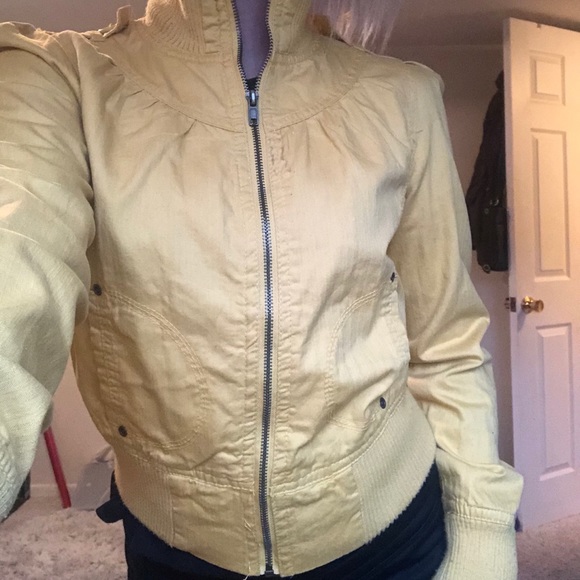 Yellow bomber jacket - Picture 5 of 8